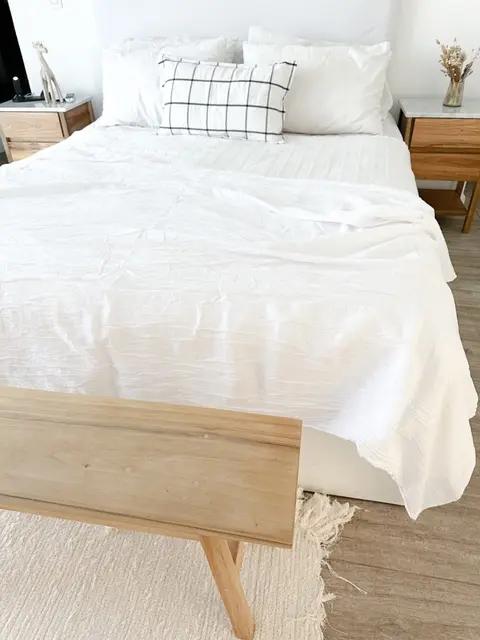 Pie de cama ani off white 150x220 cm